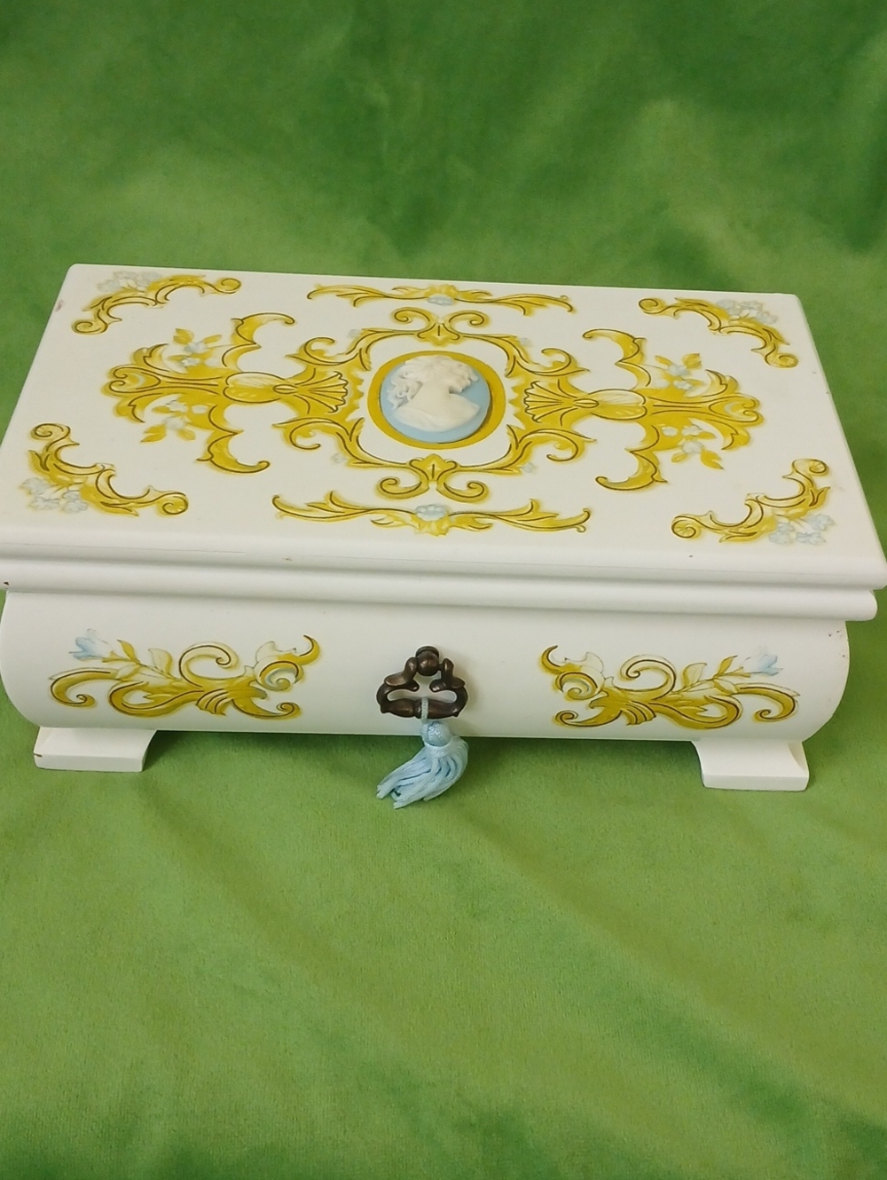 Ornate Vintage Avon  White Jewelry Box with Gold Accent and Cameo